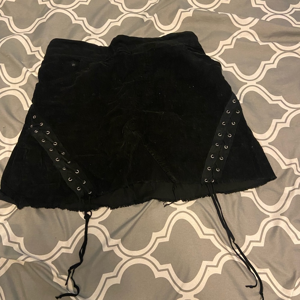 American Eagle “don’t ask why” one size black skirt. Elastic waist. Fits M/L